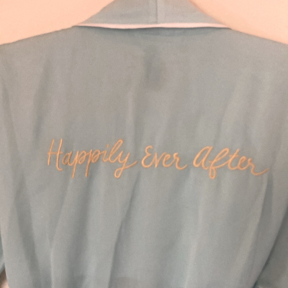 Kate Spade bridal robe. ♠️